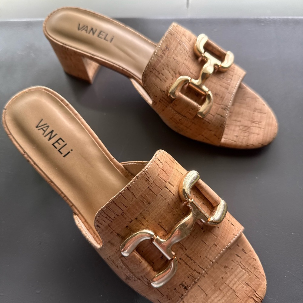 New Without Box Vaneli Oksana Sandal in Natural Cork, Size 7.5 Medium Width - Picture 4 of 7